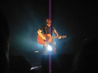 Saez - Embrassons nous (live) Istres 15/05/10