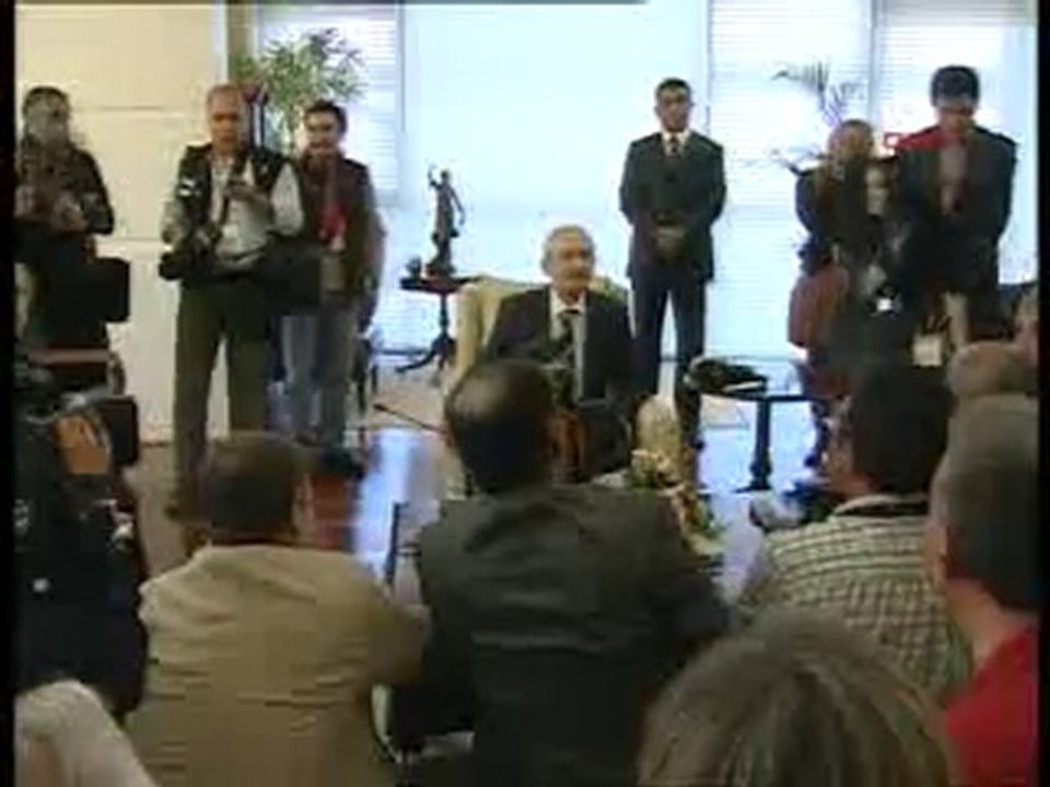 KILICDAROGLU_GENEL_BASKANLIK_KOLTUGUNA_OTURDU