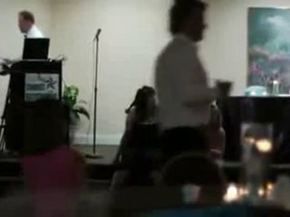 Animateur mariage vs seins