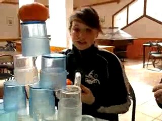 Pyramide des verres & de mandarines .