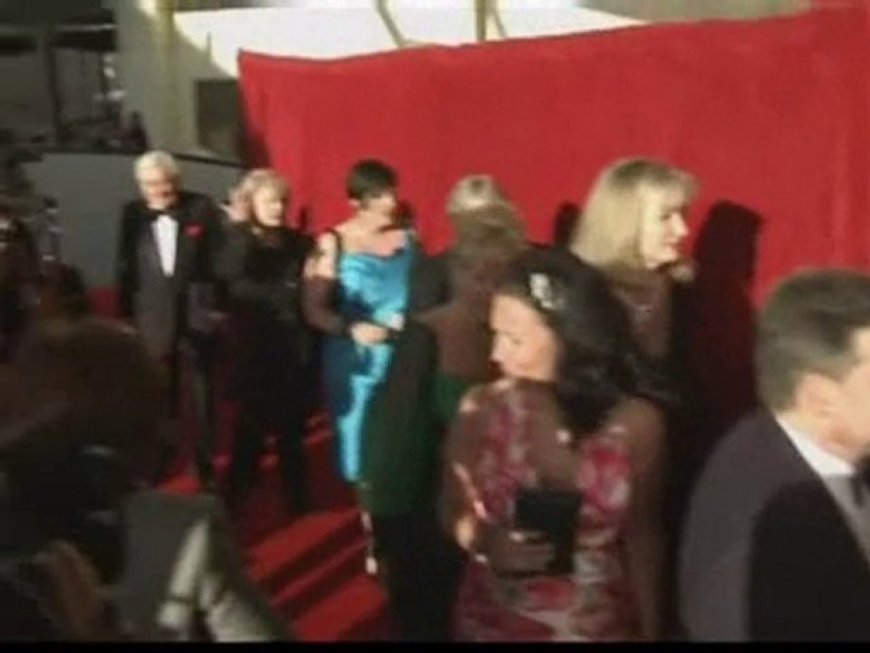 Duchess makes low-key arrival at awards ceremony