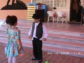 tık dedi kapı