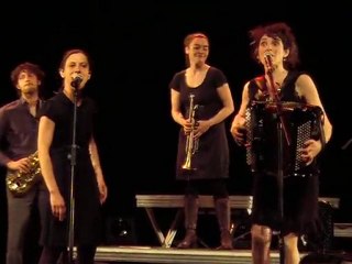 Chloé LACAN & Les Blérots de RAVEL : La Tremblouille