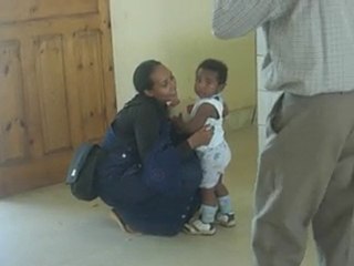 Müzede Minik Sudanlı Annesi Ve Topuyla