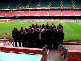 Le Pilou-pilou des Hippo'crampes à Cardiff