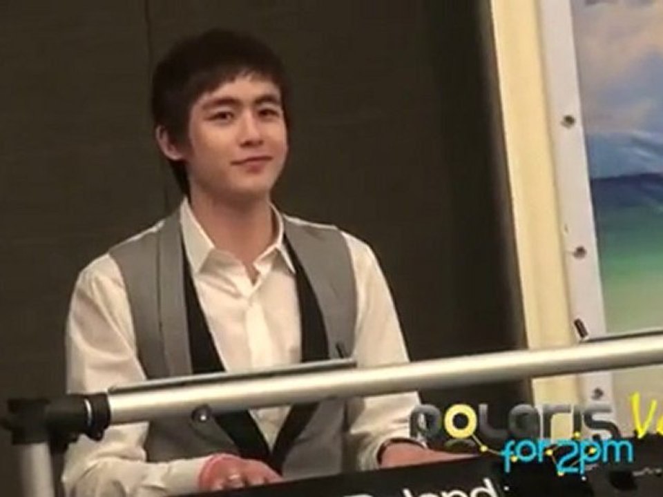 Nichkhun 2pm _Kiss the rain_ at Phuket