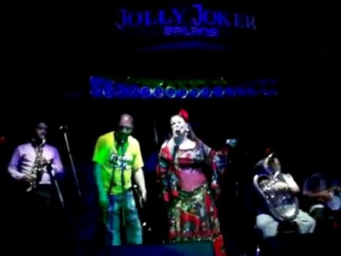 MESECİNA / Arzu Bozkurt - Koçani Orkestar'la Birlikte