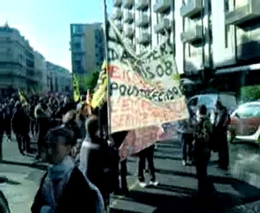 La grève continue à P08 !