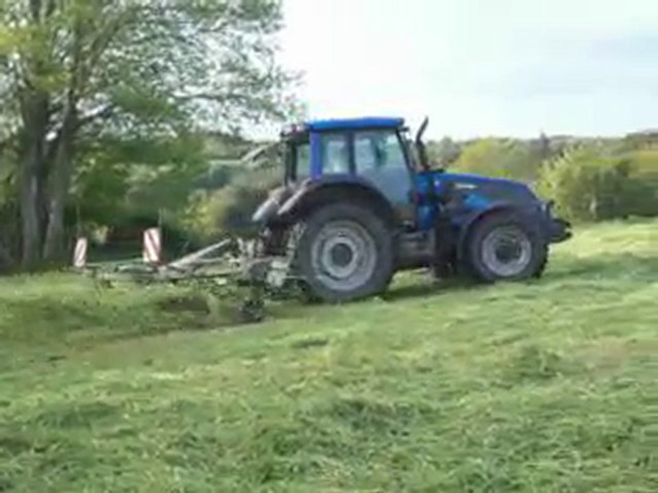 valtra t121