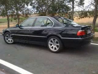 BMW 730i E38 2010 Bushido & Chakuza-mein leben lang.wmv