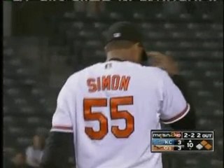 Tejada fist-bumps fan (5/18/10)