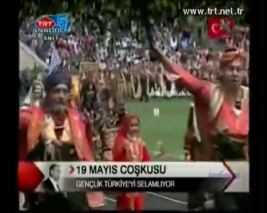 19 Mayıs Tören geçidi 2 TRT 2010