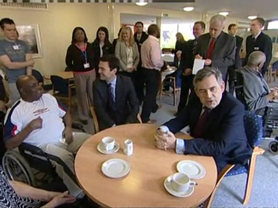 Burnham enters race for Labour leadership