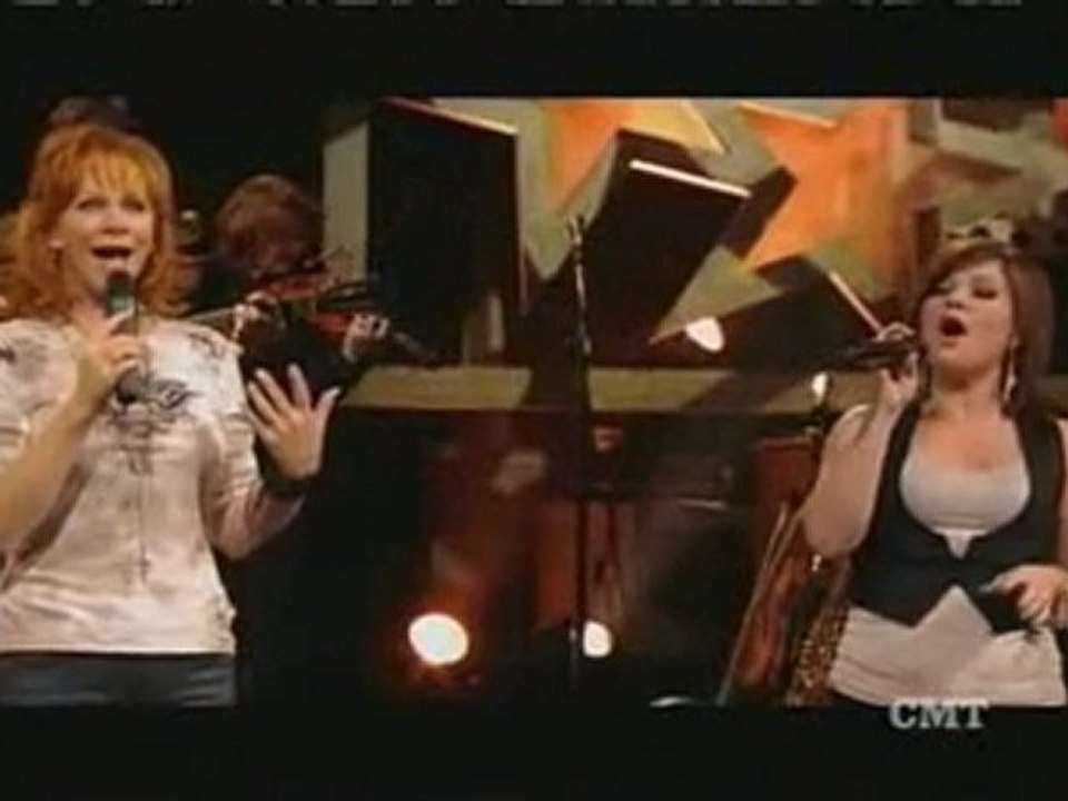 Kelly Clarkson feat Reba McEntire ►Does he love you