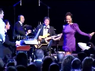 Ayşe Özyılmazel Dany Brillant Konser Videosu