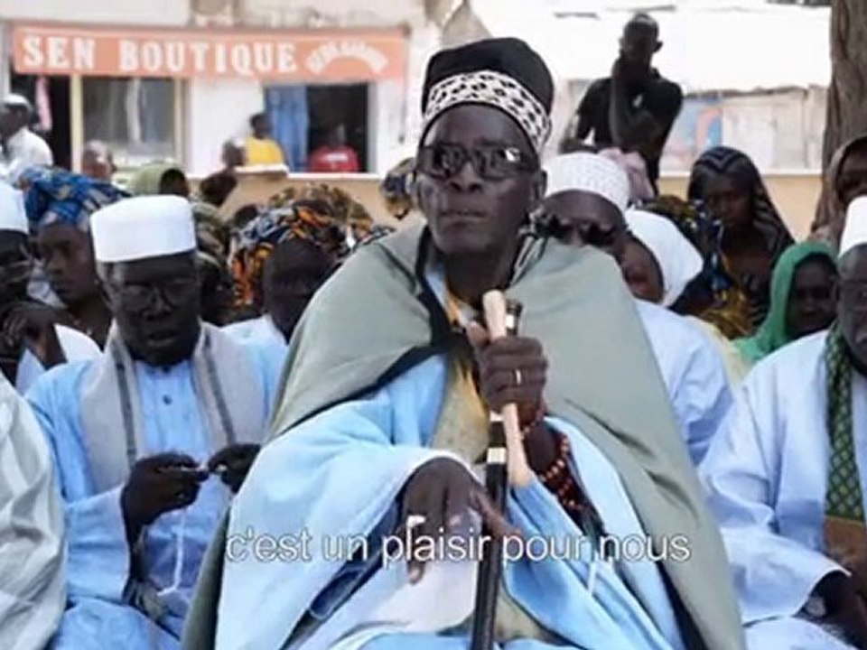 Abdoulaye Wade explique le Monument de la Renaissance