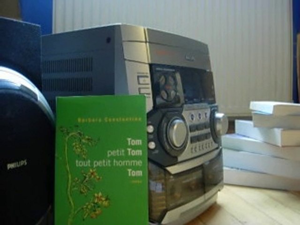 Lectomaton. Tom petit Tom, tout petit homme, Tom.