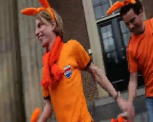 Standbeeld  -  Ben jij klaar voor Oranje?