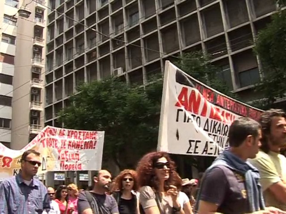 Greece hit by new general strike