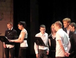 Des bac pro de Cambrai chantent au théâtre