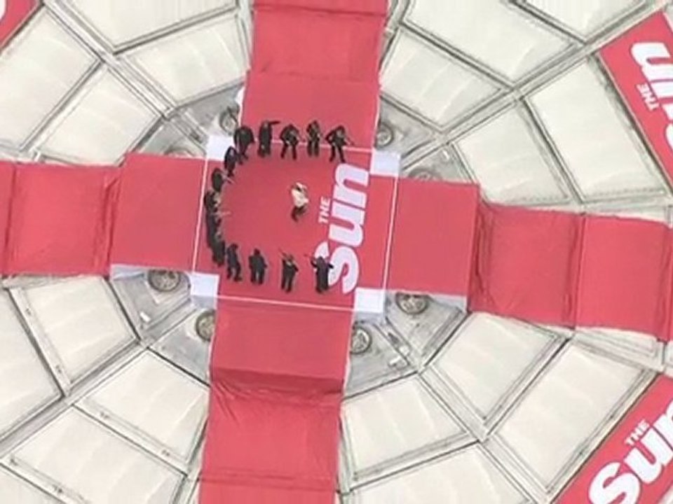 Terry Venables launches The Sun’s World Cup single