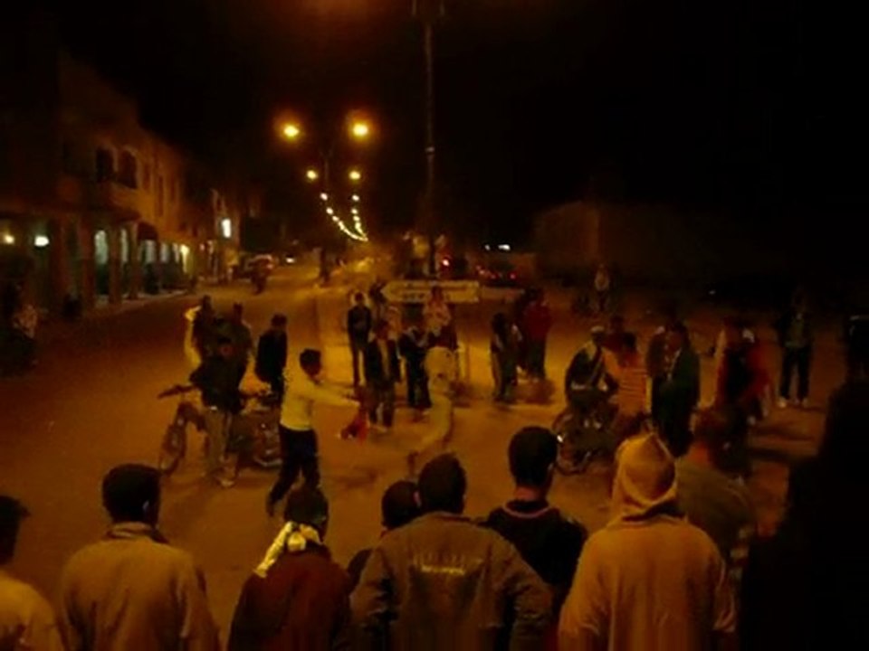 Tolga Rond Point Principale le 13 Novembre 2009  7/