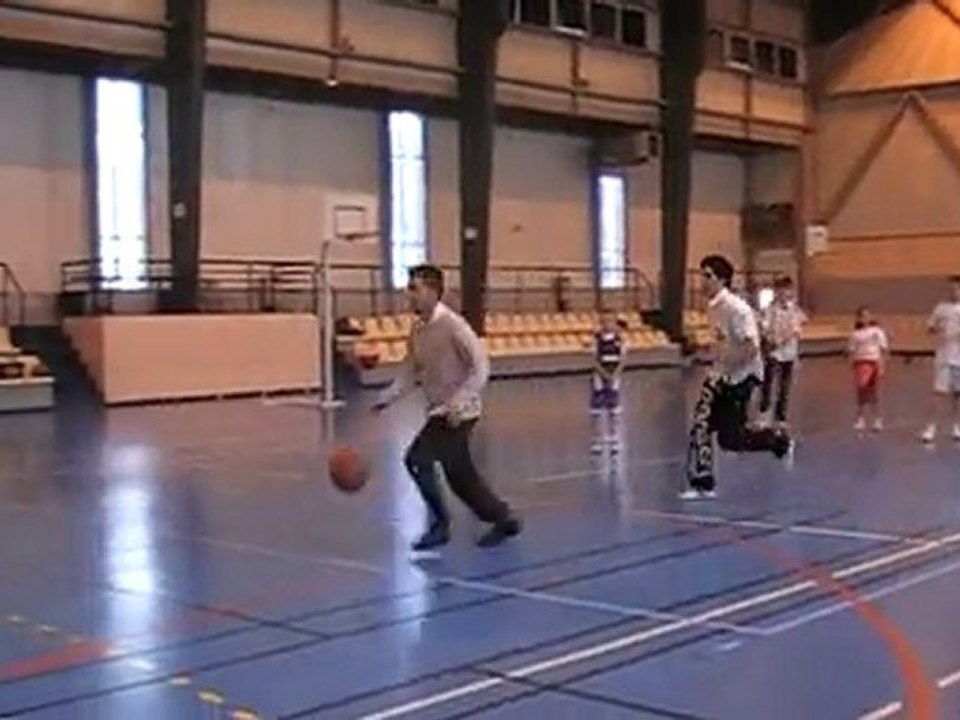 MOV0EA