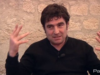 "Les Mains en l'air" : entretien avec Romain Goupil