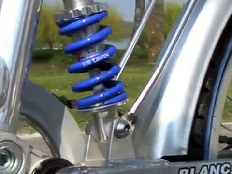 Vélo pliant blanc marine - système de pliage