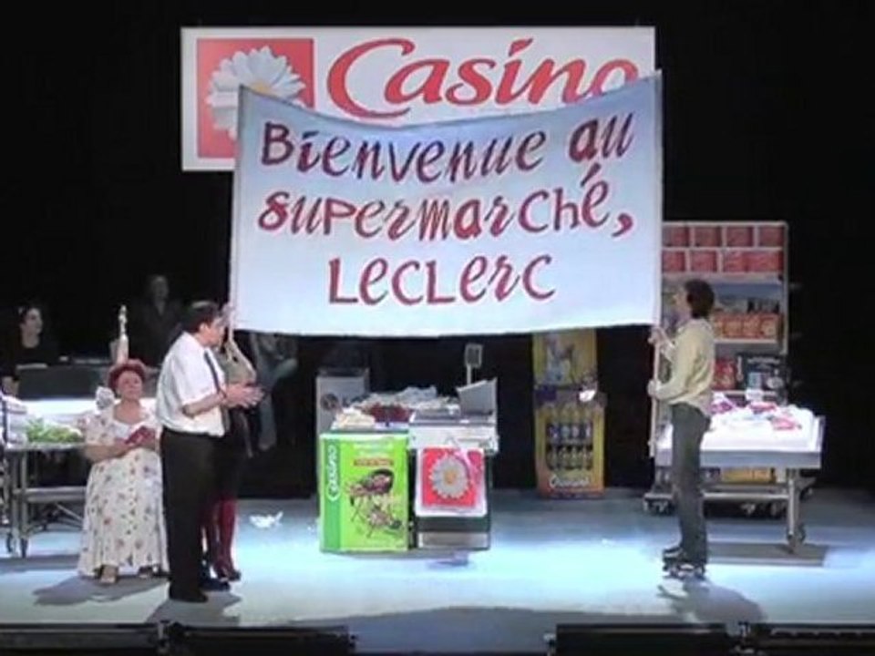 Monique est demandée caisse 12