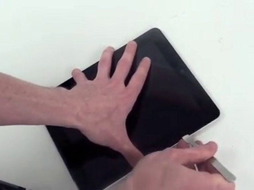 Opening up the iPad 3G