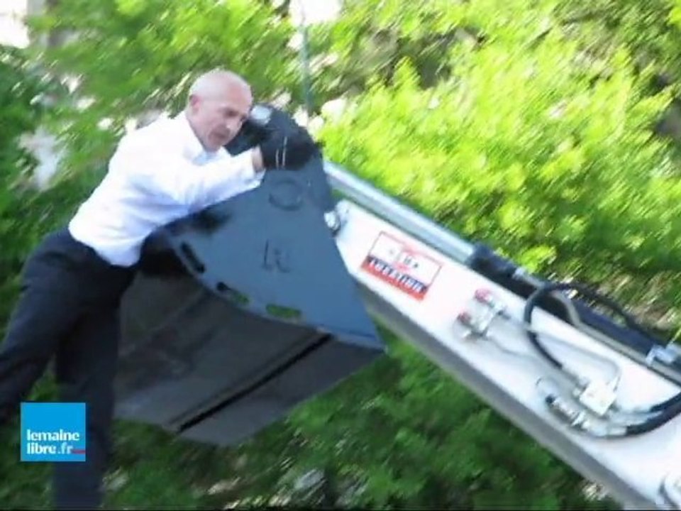 "Trasnports exceptionnels" Place des Jacobins au Mans