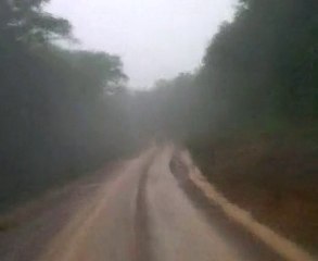 Route de Paul Isnard sous la pluie