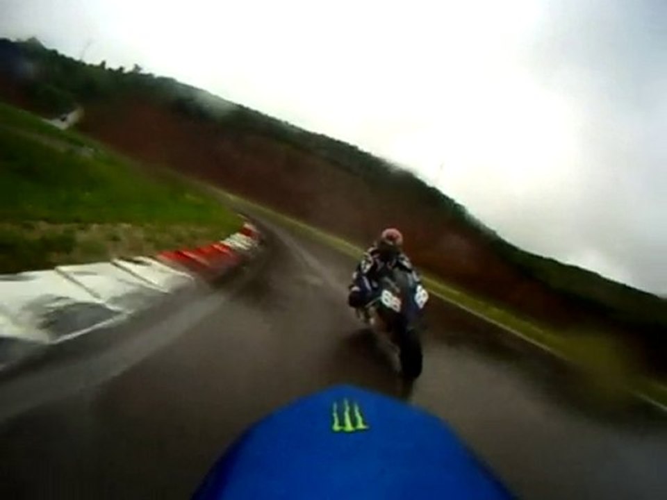 et un pneu pluie ...un