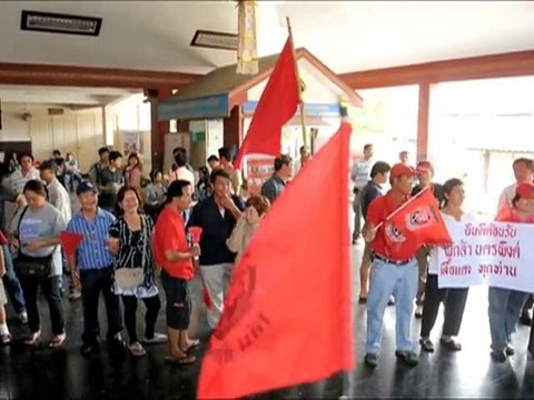 Thai 'Red Shirts' welcomed home from deadly rallies