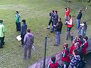 Zalane boisko Warty Poznań przed meczem ze Zniczem Pruszków