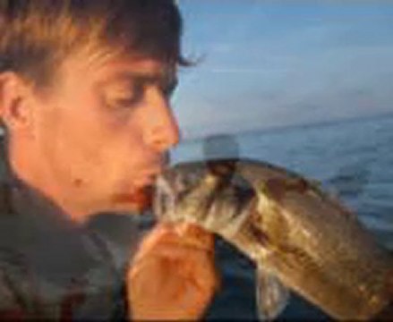 Pêche du bar aux leurres en kayak