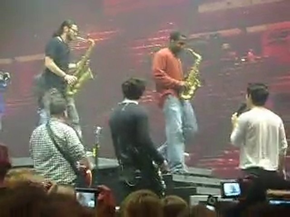 Jonas Brothers - BB Good [Soundcheck]