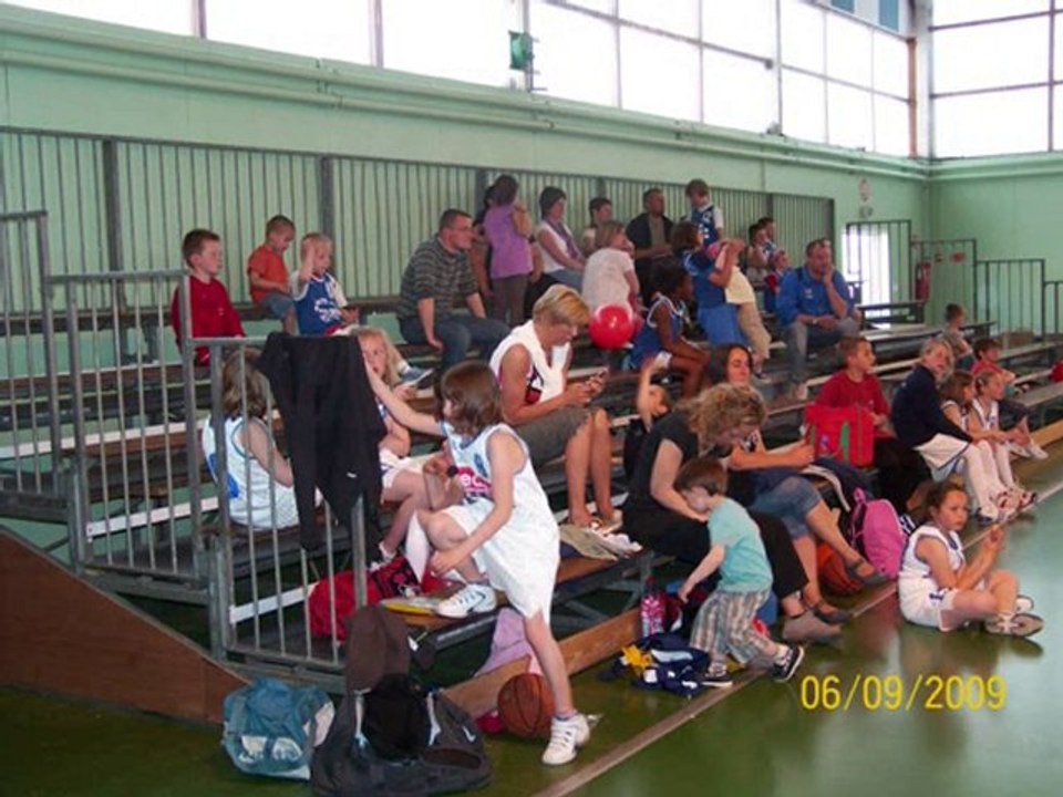 tournoi basket oye-plage minipoussins mai 2009
