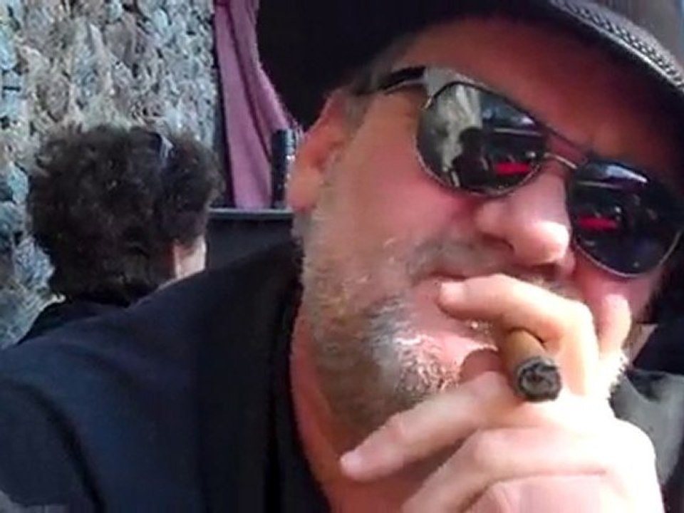 Langue de Vip erre....Jet Set de table...