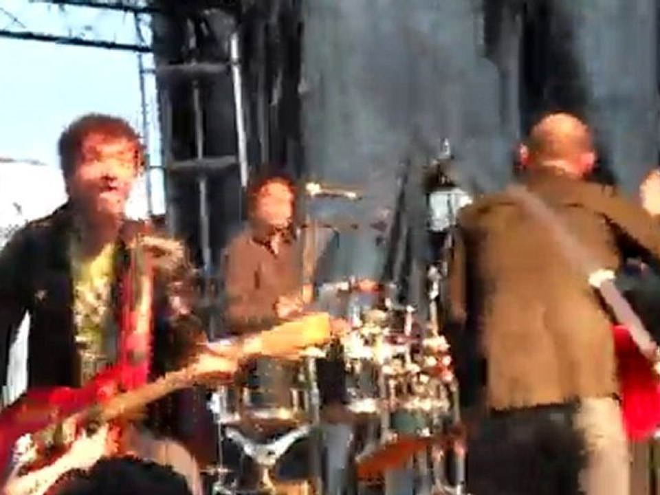 Gaëtan Roussel - Help Myself [Live @ Ruoms - Festiv'aluna]