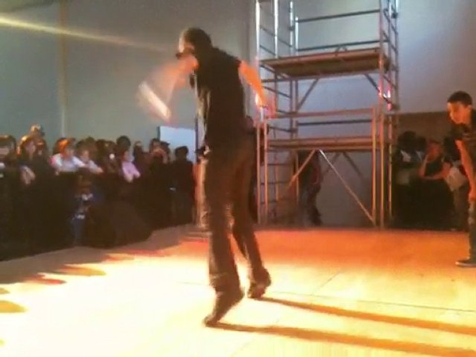 BBoy Frekence (freestyle) -1ere Partie de Youssoufa