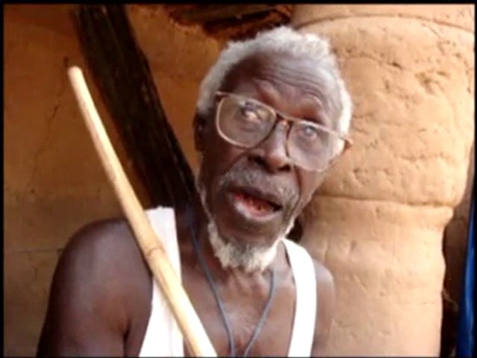 Basil, catholique à  Mlomp, en Casamance, Sénégal