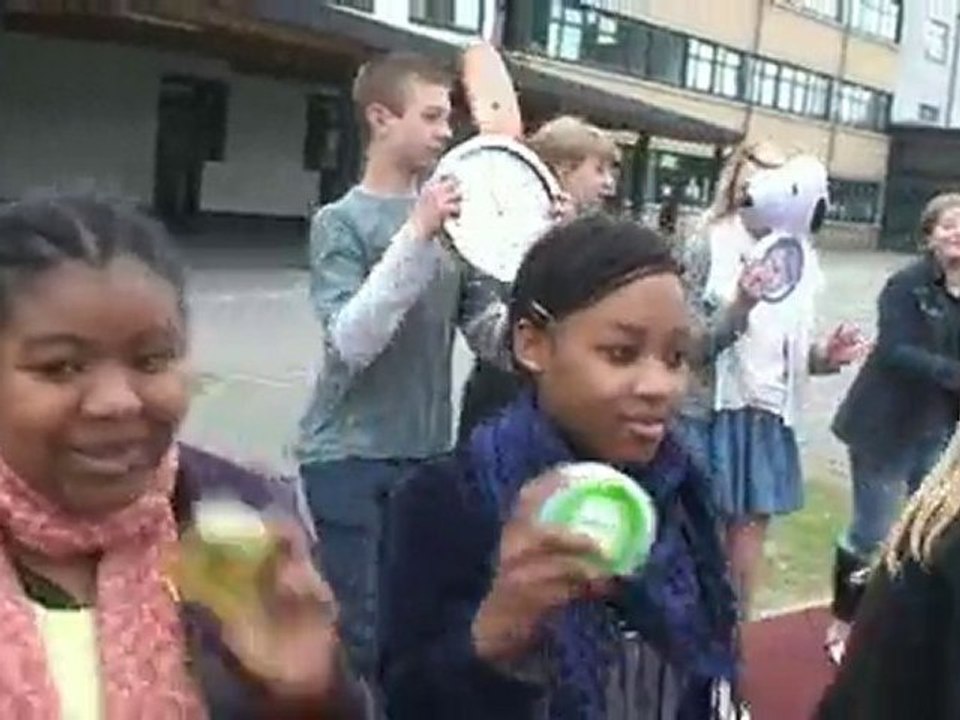 TIME: le clip "OUR OWN WAY" (version Collège JULES VERNE)