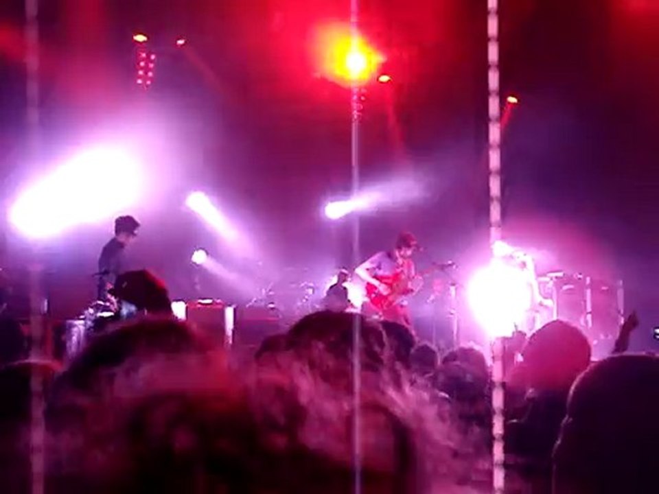 Kasabian "Underdog" live à L'Olympia (2010)