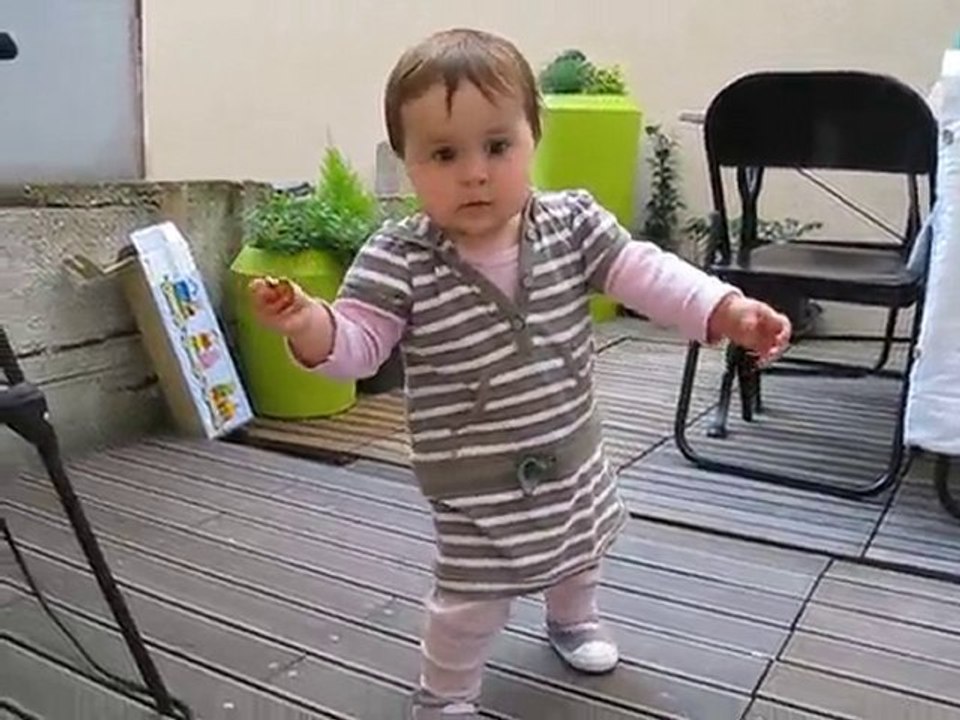 Lisa marche !