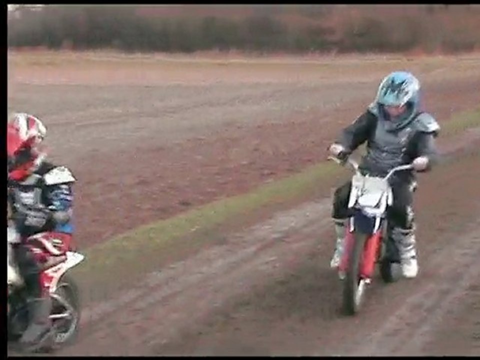 giovani et dadou course de piwi 80