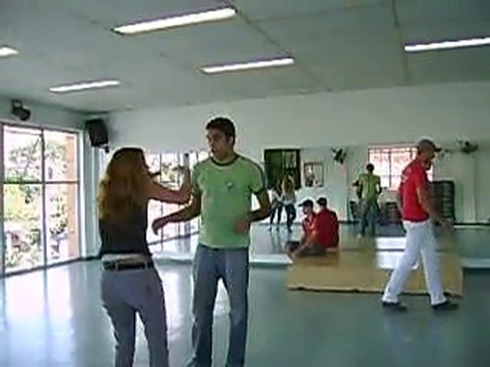 Tárcio e Ale Treinando um cambrê diferente (2010-05-22)