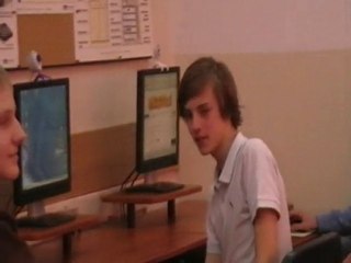 Ten w sweterku to niezły dowcipniś