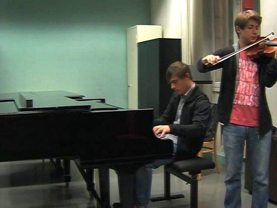 Totoro - Tunnel of wind Joe hisaishi - Piano Violon